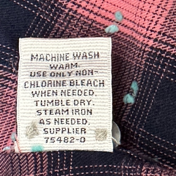 Stylus sz lg button down shirt in a blue and pink plaid - Picture 12 of 12